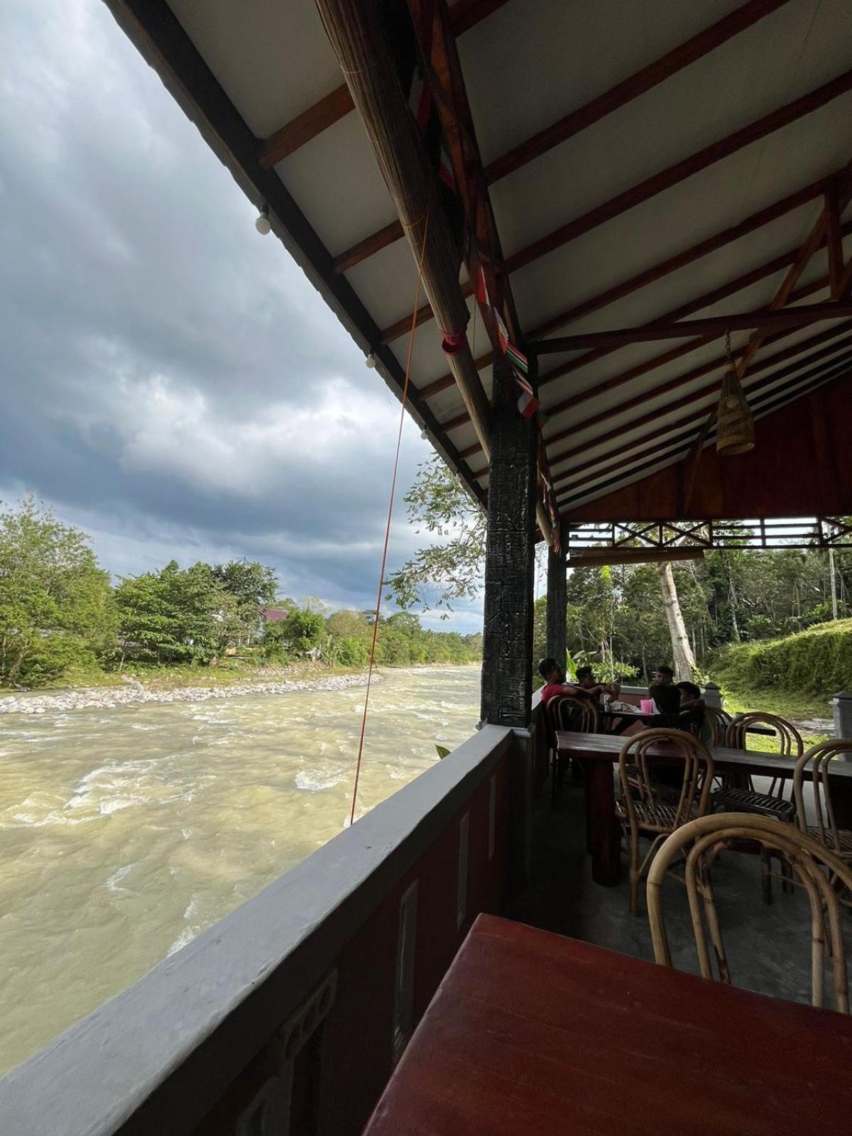 Asim Paris Guesthouse & Jungle Trekking بوكيت لاوانج المظهر الخارجي الصورة