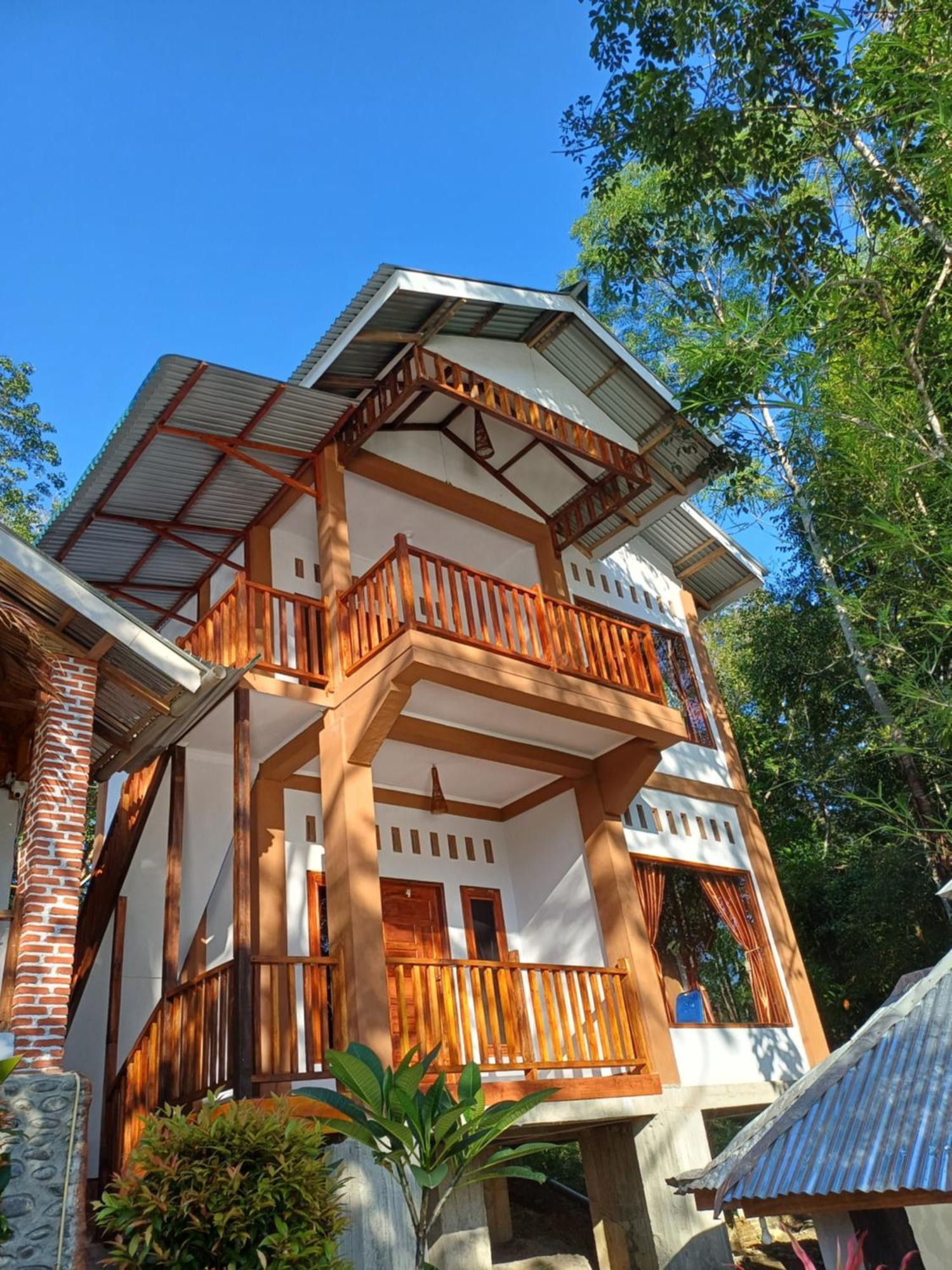 Asim Paris Guesthouse & Jungle Trekking بوكيت لاوانج المظهر الخارجي الصورة