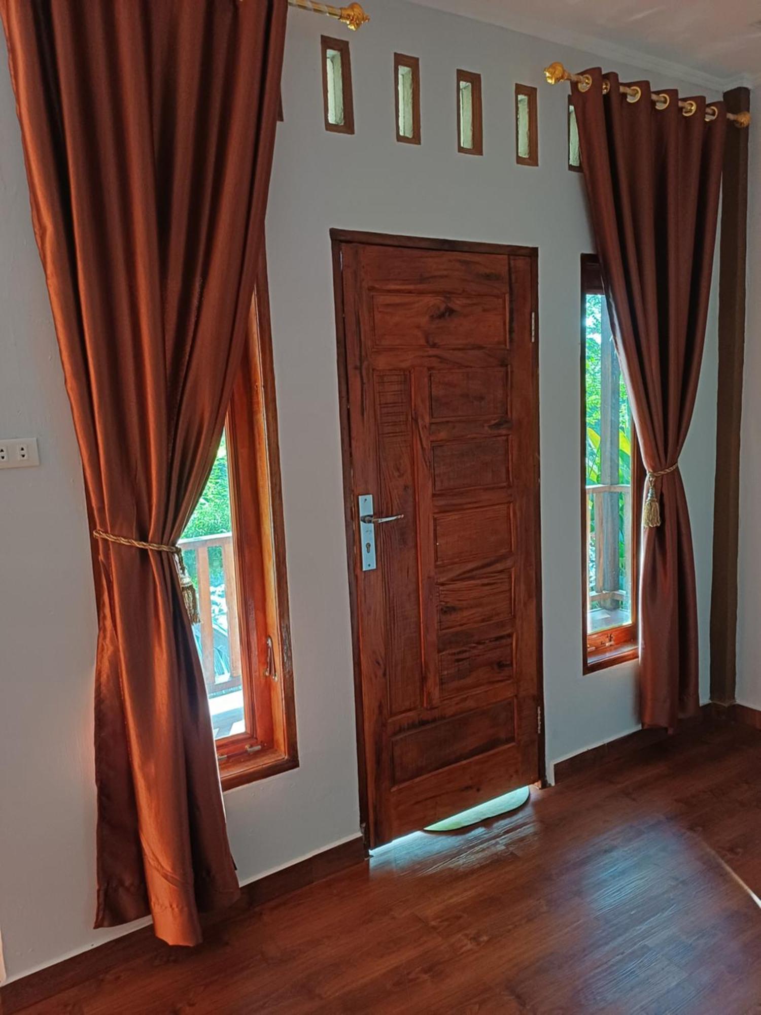Asim Paris Guesthouse & Jungle Trekking بوكيت لاوانج المظهر الخارجي الصورة